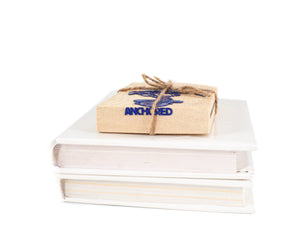Bookmark "Anchor and the Books". - Atelier Article