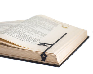 Bookmark "Bird and a Birdhouse". - Atelier Article