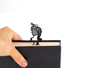 Bookmark "Bust to a Famous Reader". - Atelier Article