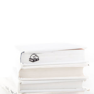 Bookmark "Cat Naps and Page Turns". - Atelier Article