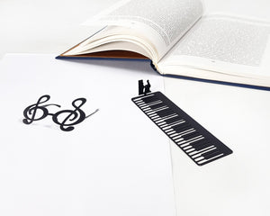 Piano Player Bookmark - Elegant Gift for Music Lovers, Avid Readers, and Piano Enthusiasts - Atelier Article