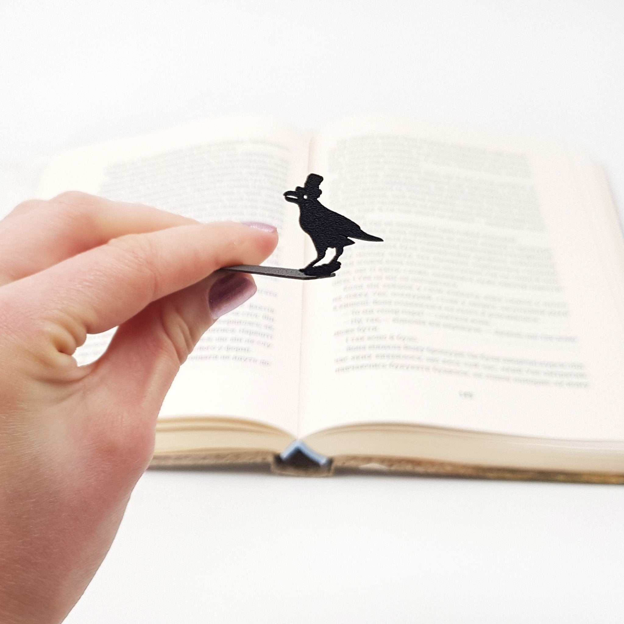 Bookmark "Raven in High Hat". - Atelier Article