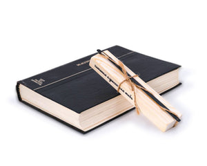 Bookmark "Waving Hand". - Atelier Article