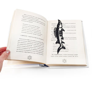 Hooked on Books – Black Metal Bookmark for Avid Readers & Bookish Gift Lovers - Atelier Article