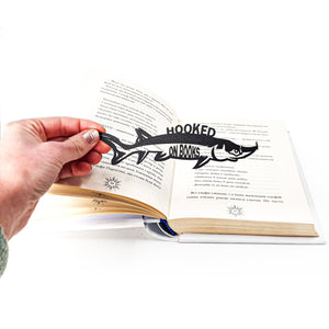 Hooked on Books – Black Metal Bookmark for Avid Readers & Bookish Gift Lovers - Atelier Article