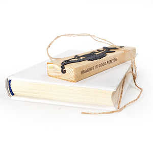 Hooked on Books – Black Metal Bookmark for Avid Readers & Bookish Gift Lovers - Atelier Article