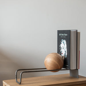 Minimalist Record & Book Stand with Wooden Ball – 45 cm Metal Shelf - Atelier Article
