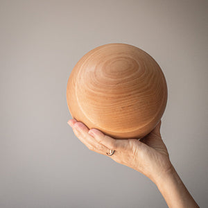 Minimalist Record & Book Stand with Wooden Ball – 45 cm Metal Shelf - Atelier Article