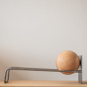 Minimalist Record & Book Stand with Wooden Ball – 45 cm Metal Shelf - Atelier Article