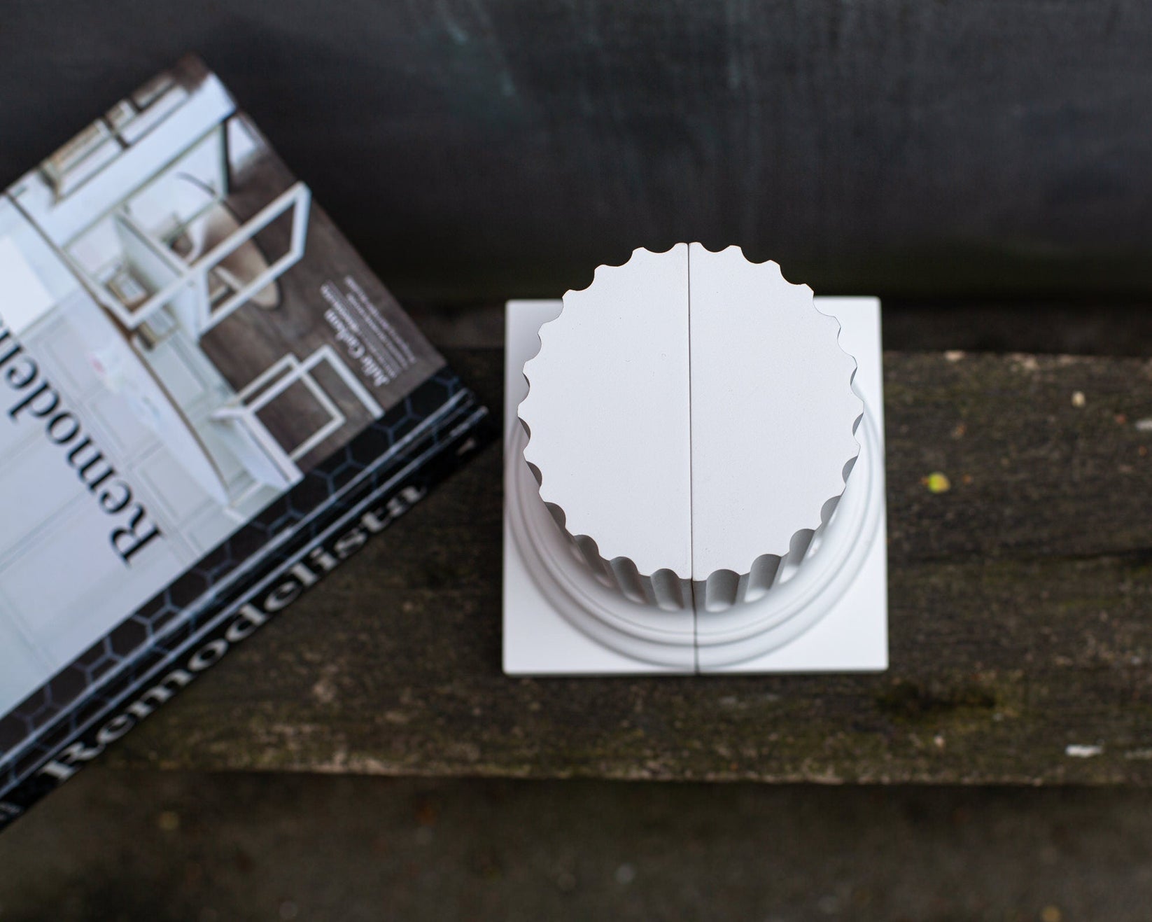 Architectural Neoclassical Style Plaster Pillar Bookends - Atelier Article