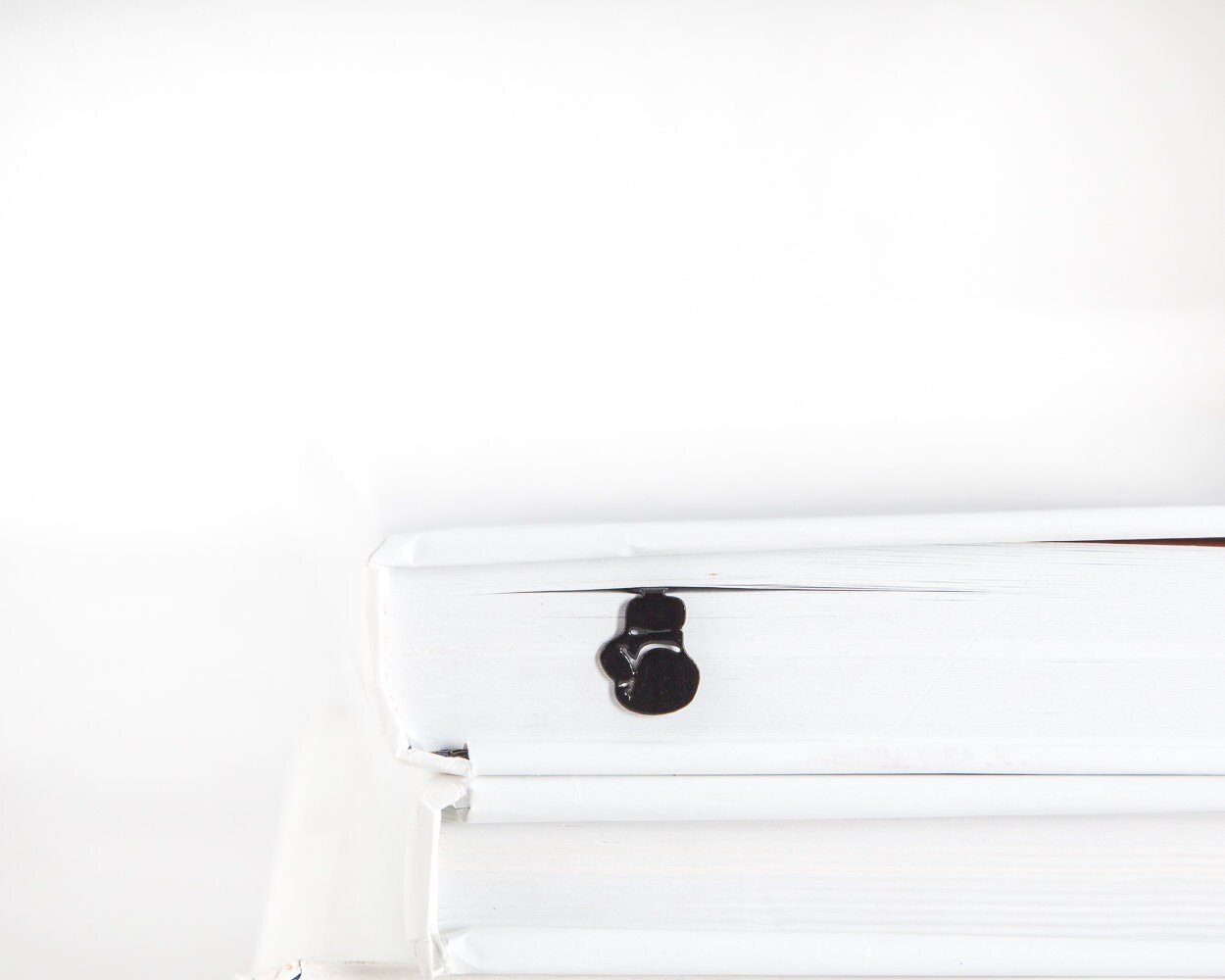 Bookmark "Boxing Glove". - Atelier Article