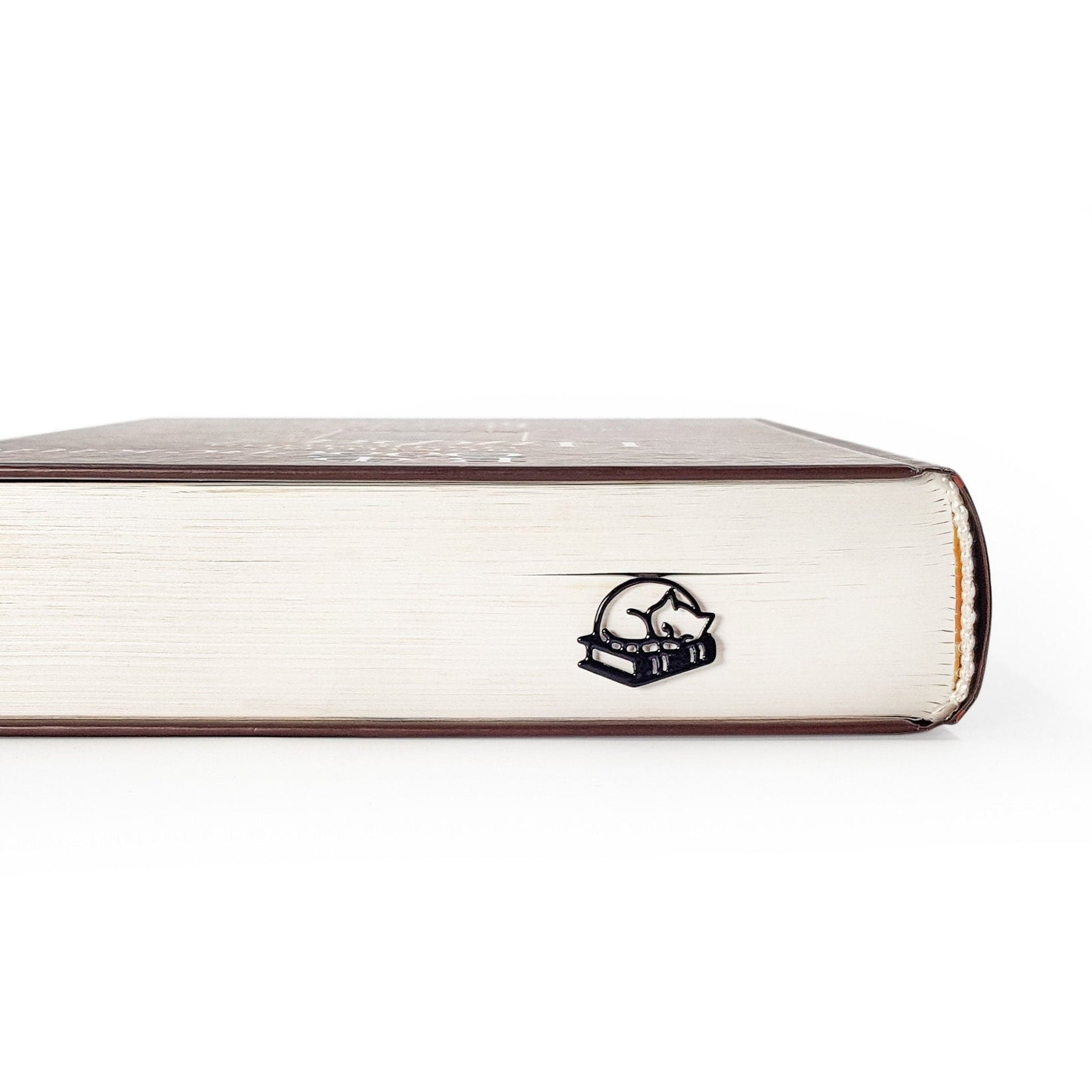 Bookmark "Cat Naps and Page Turns". - Atelier Article