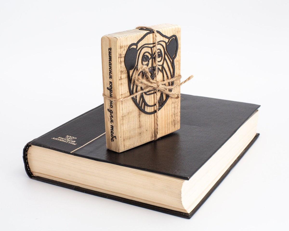 Chimp metal bookmark packed with kraft paper and twine as a gift
