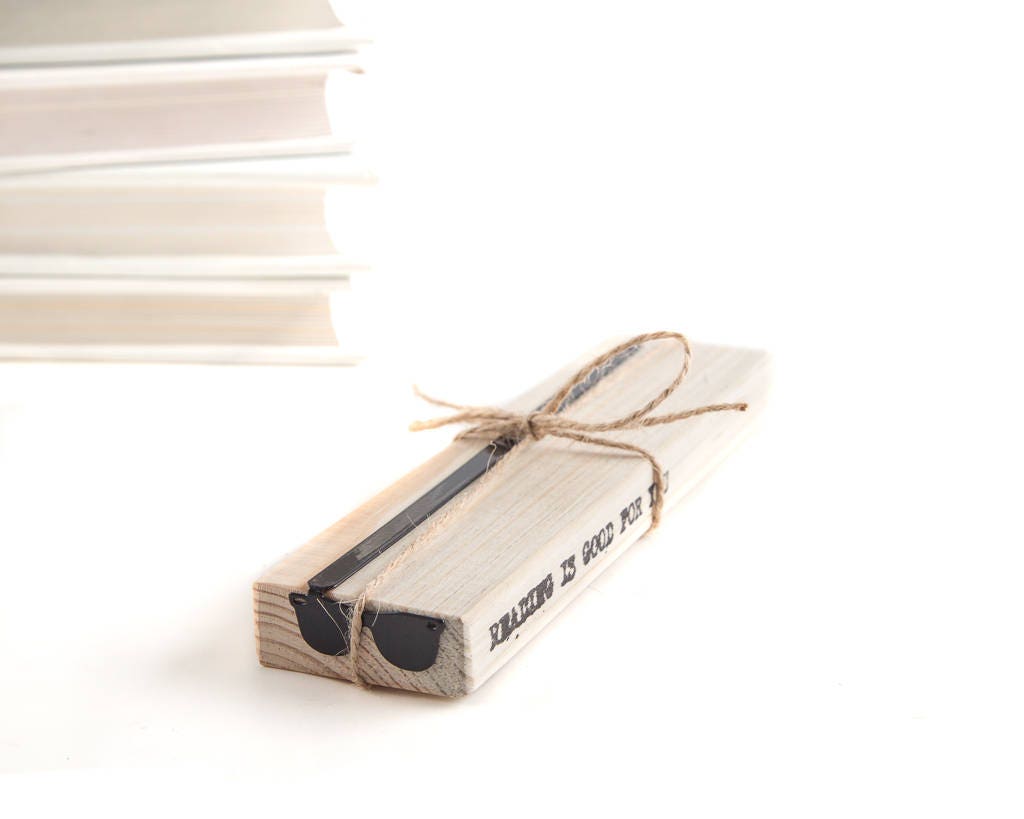 Cool Sunglasses metal bookmark packed with kraft paper and twine as a gift