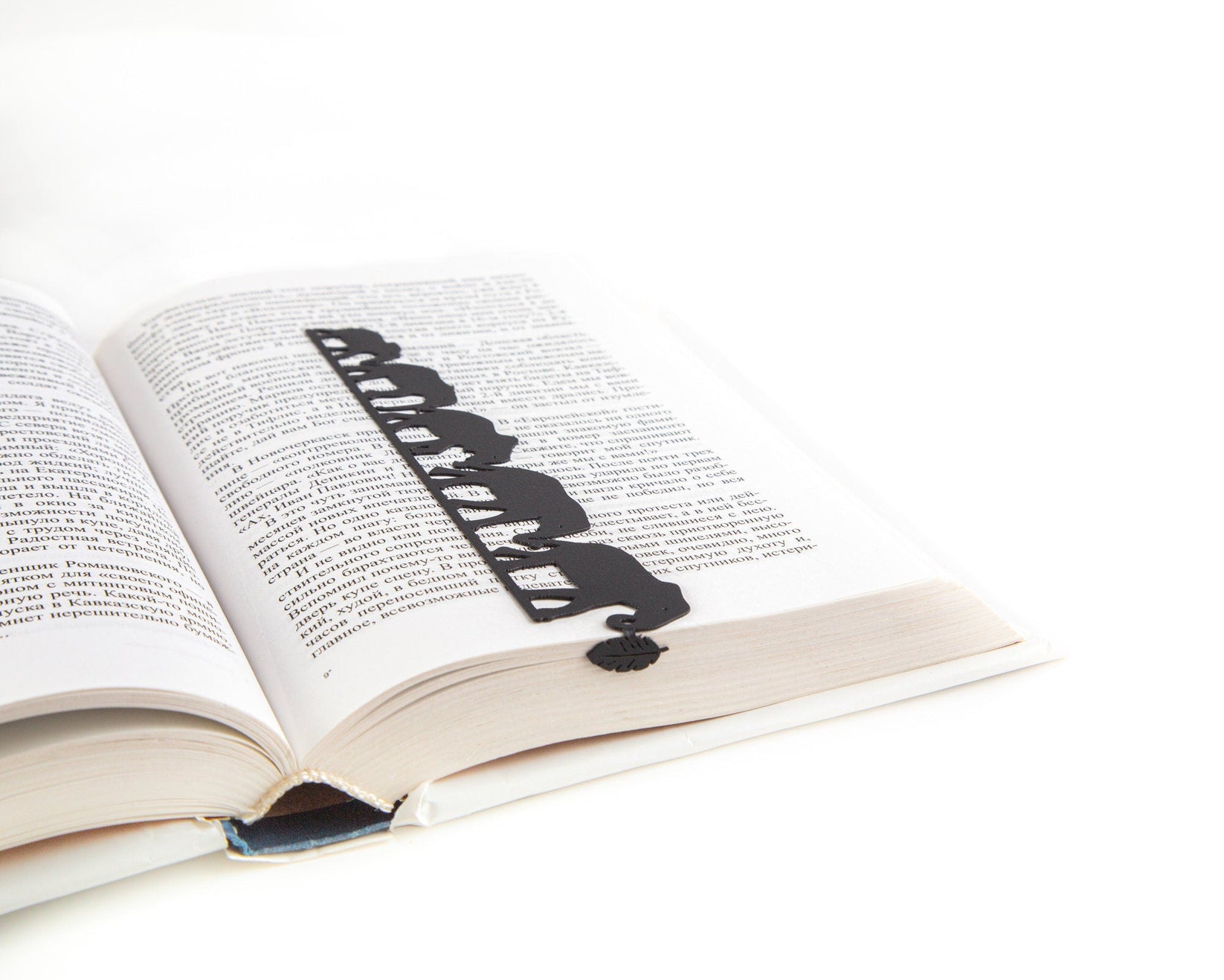 Bookmark "Family of Elephants". - Atelier Article
