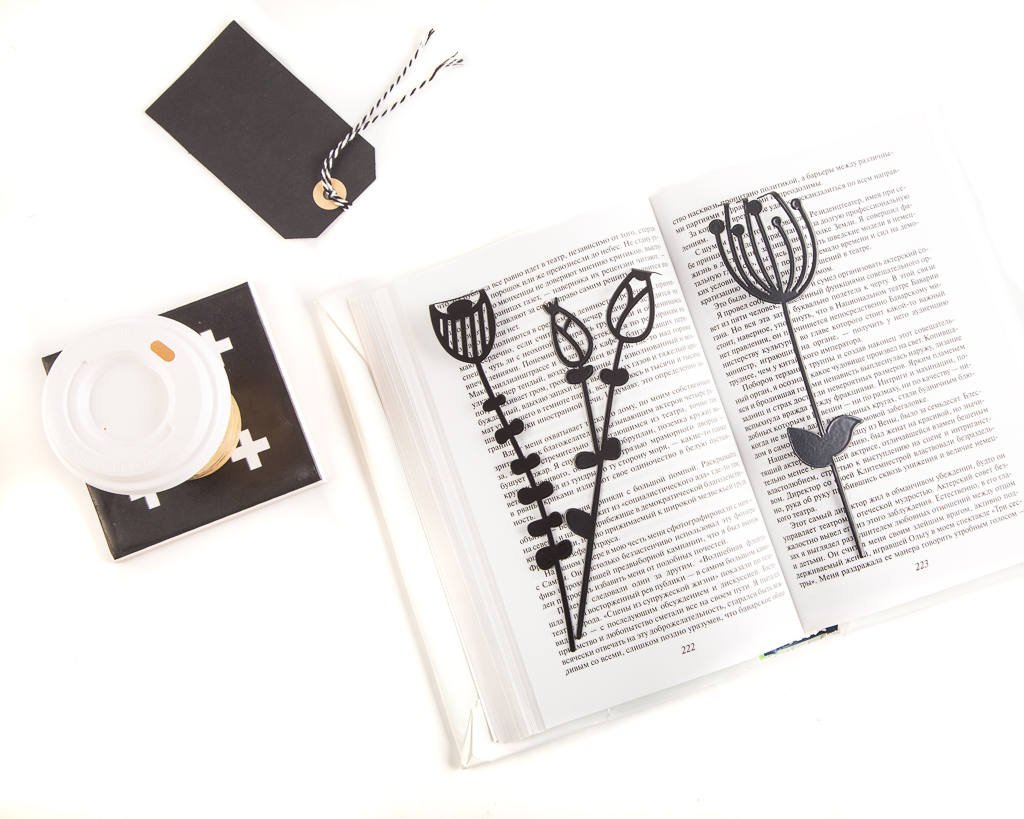 Field Flowers metal bookmark shown with its wooden gift block