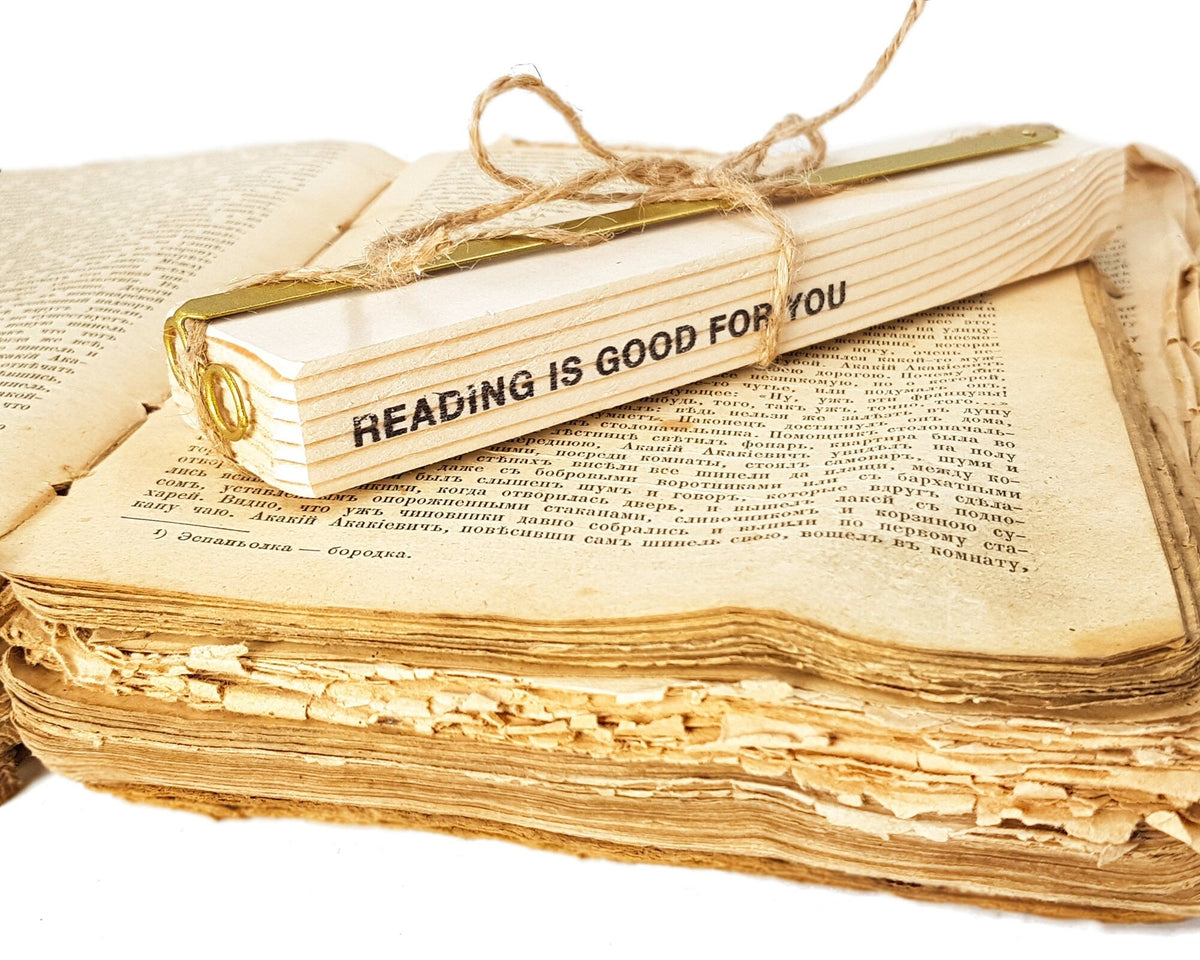 Golden Round Glasses metal bookmark with the engraved wooden gift block it ships with