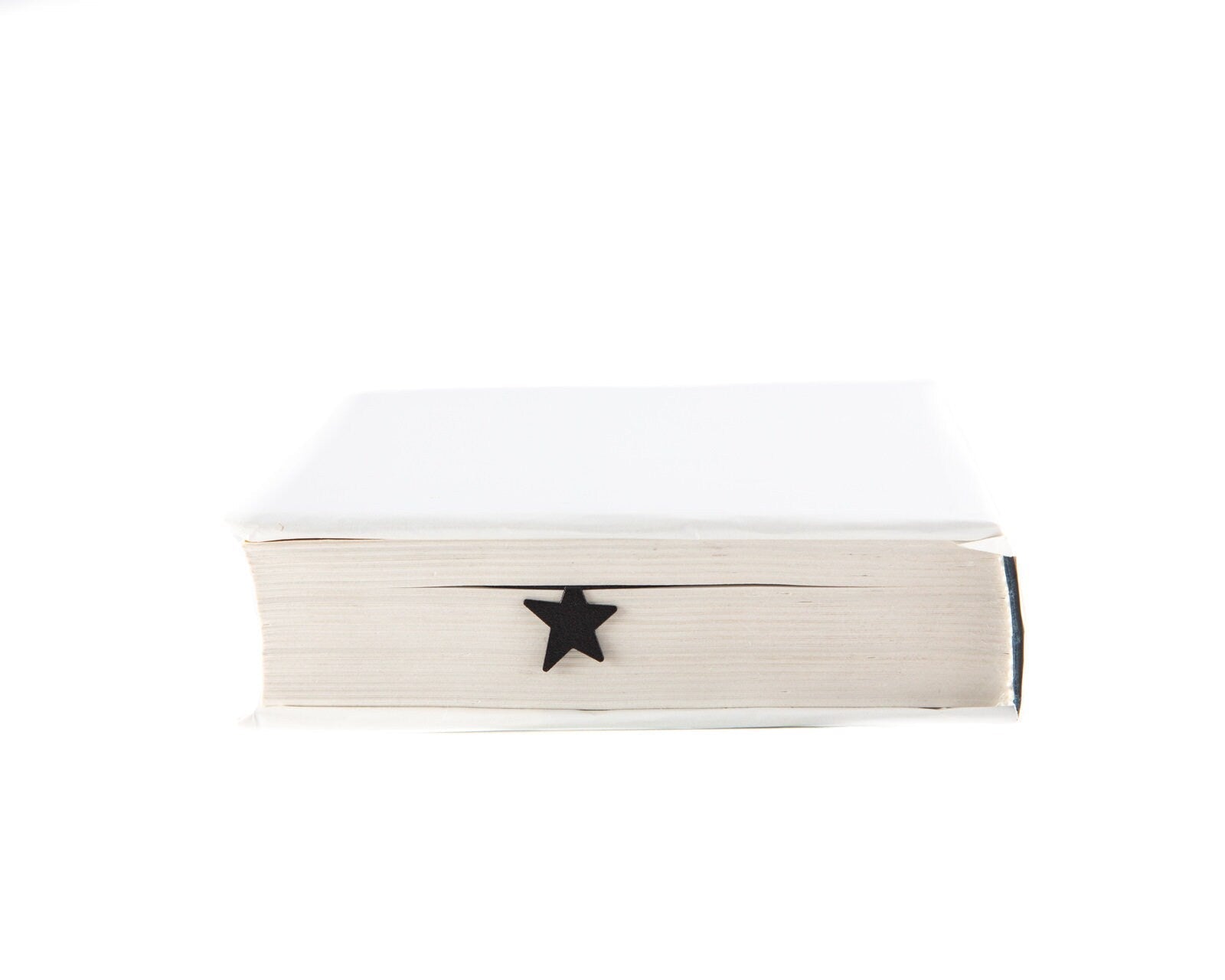 Half Moon and the Star Bookmark - Celestial and Elegant Design for Avid Readers and Dreamers - Atelier Article
