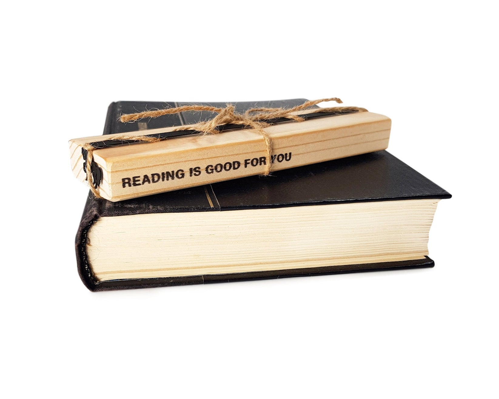 Horse metal bookmark packed with kraft paper and twine as a gift