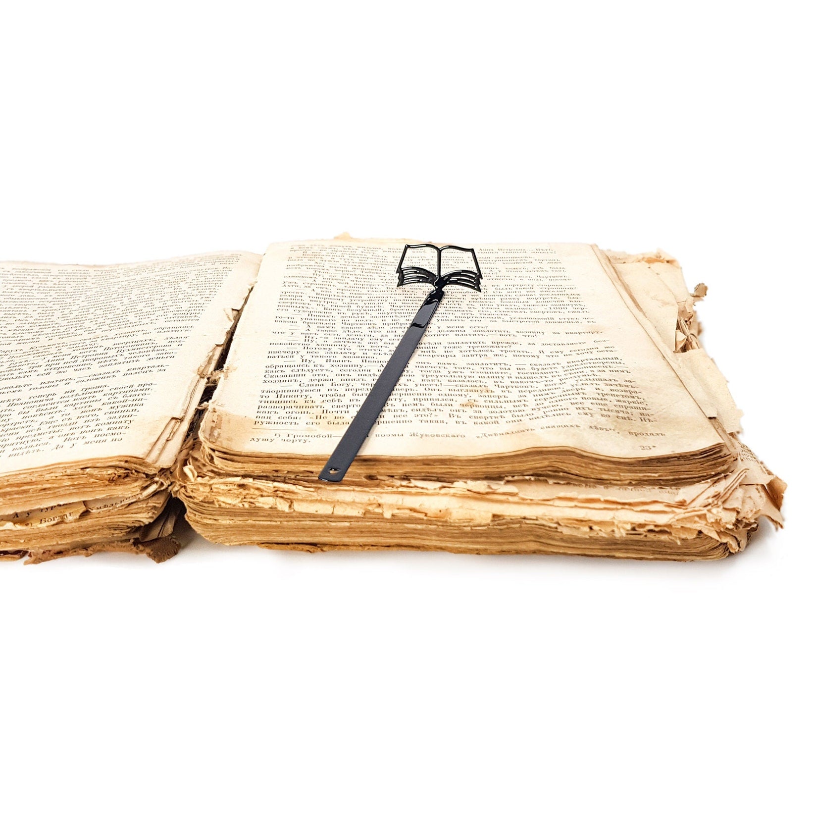 Black metal Bookmark "Open Book". - Atelier Article