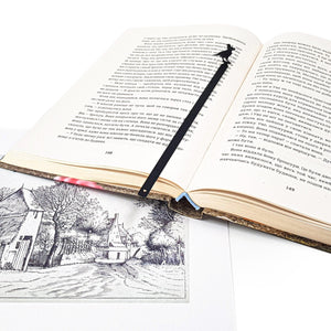 Raven in High Hat Bookmark - Mysterious and Stylish Design for Avid Readers and Dark Academia Enthusiasts - Atelier Article