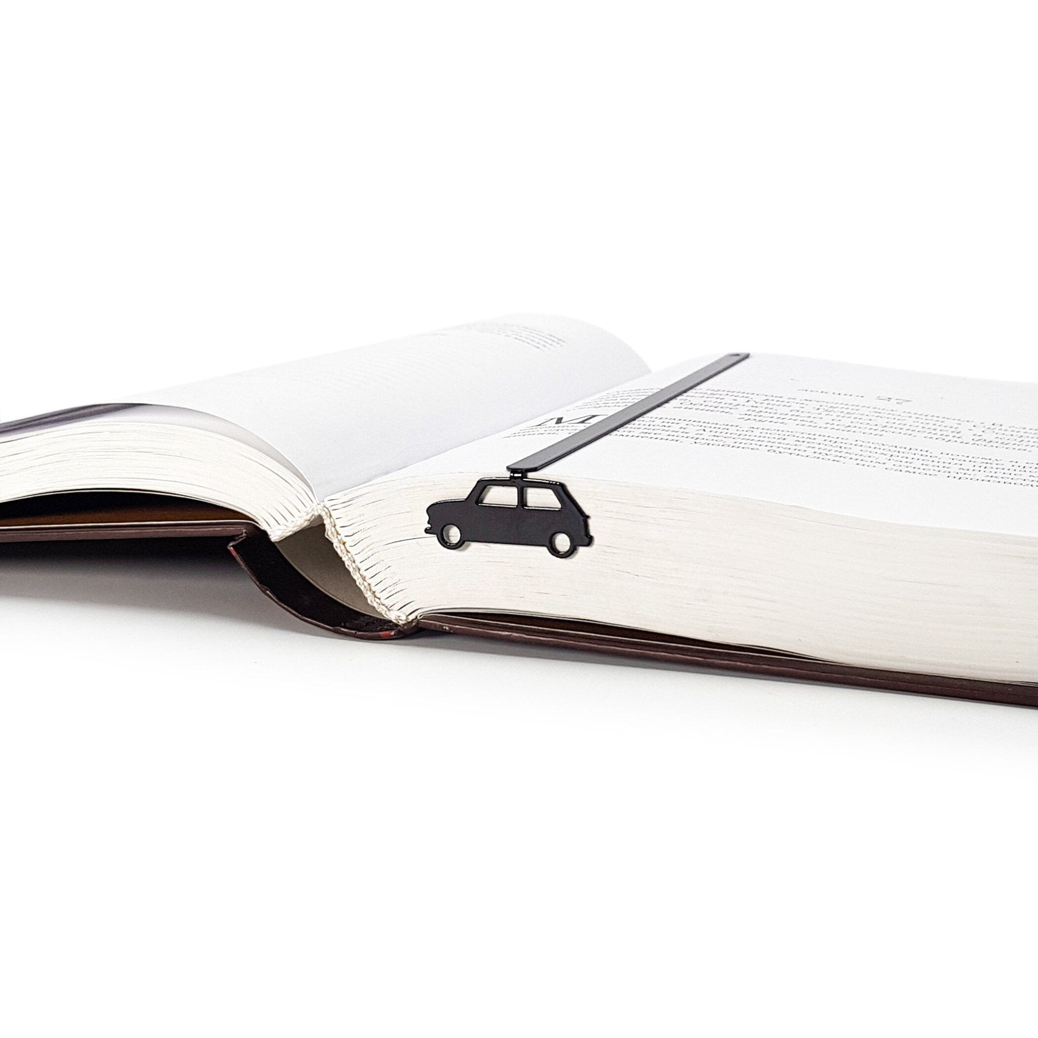 Bookmark "Small Black Car". - Atelier Article
