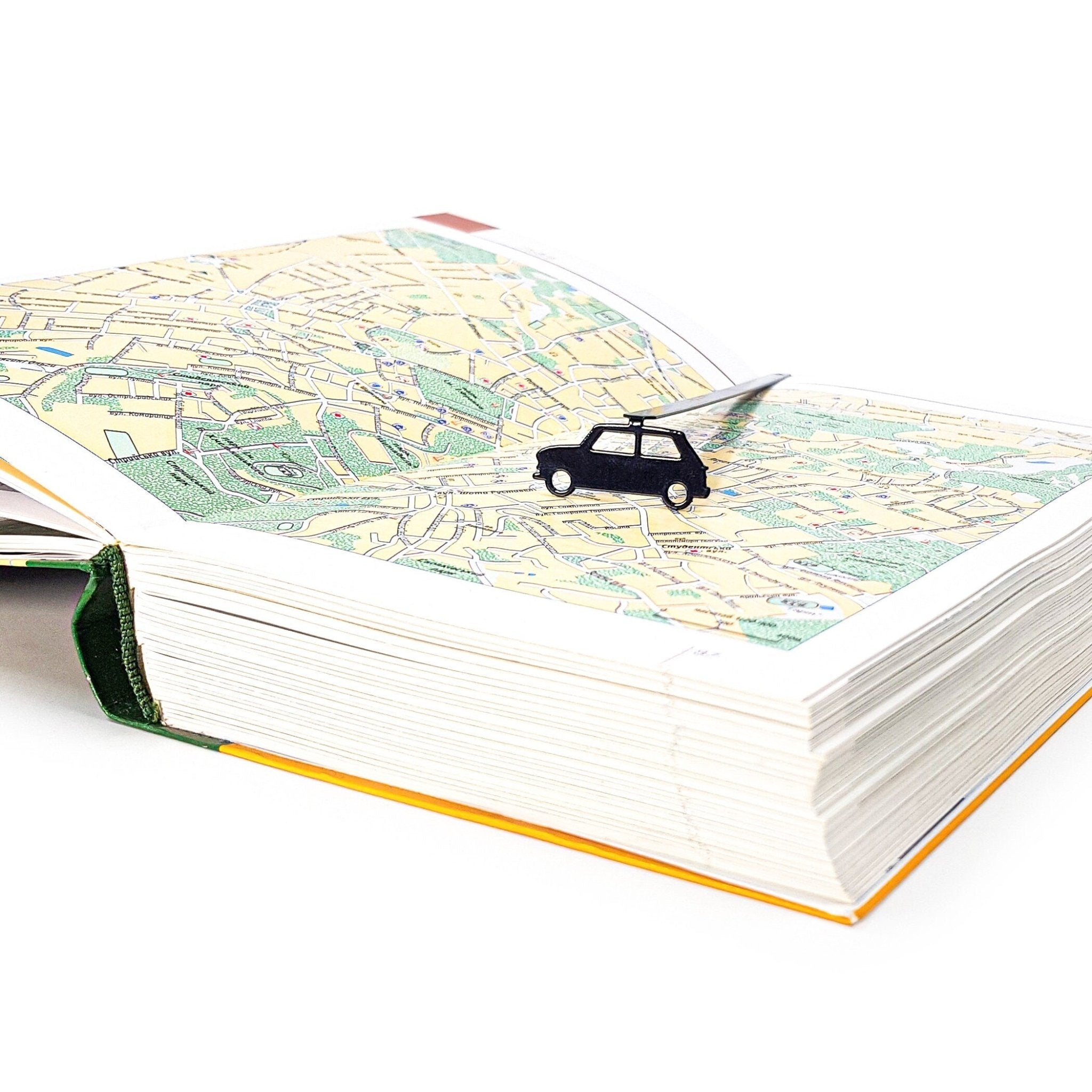 Bookmark "Small Black Car". - Atelier Article