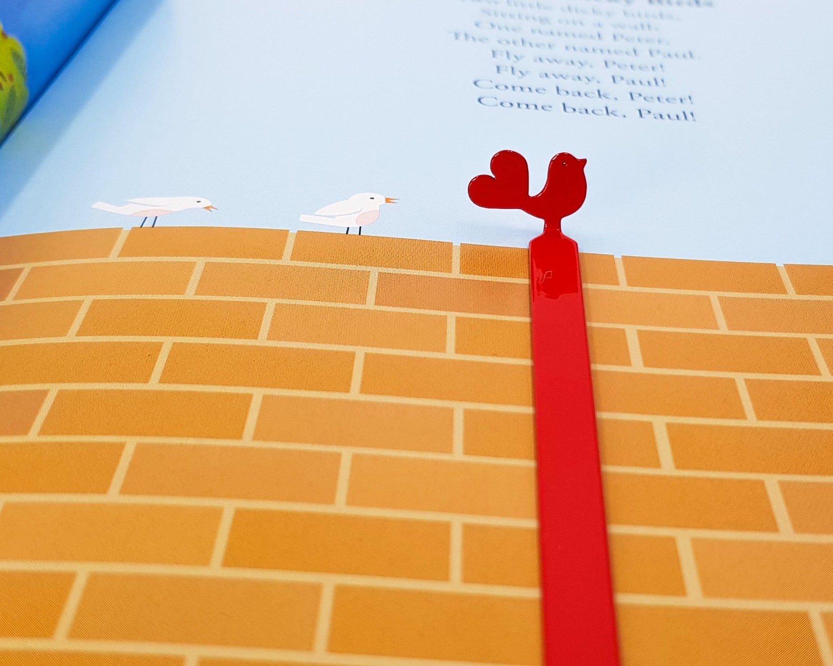 Bookmark "Proud Bird". - Atelier Article
