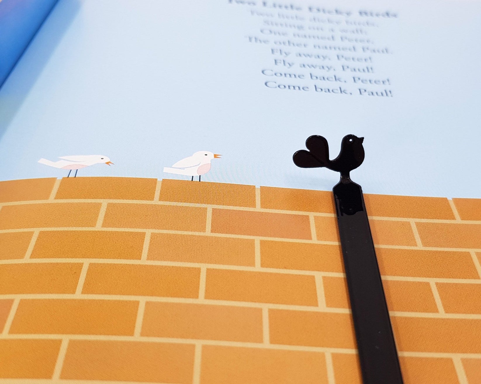 Bookmark "Proud Bird". - Atelier Article