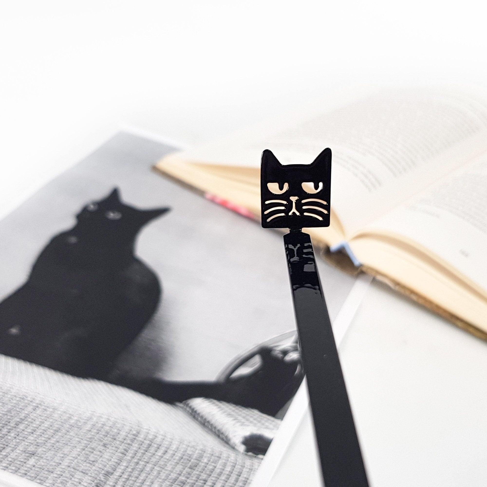 Suspicious Cat Bookmark - Gift for Cat-Loving Bookworms, Perfect Book club Favors and Stocking Fillers - Atelier Article