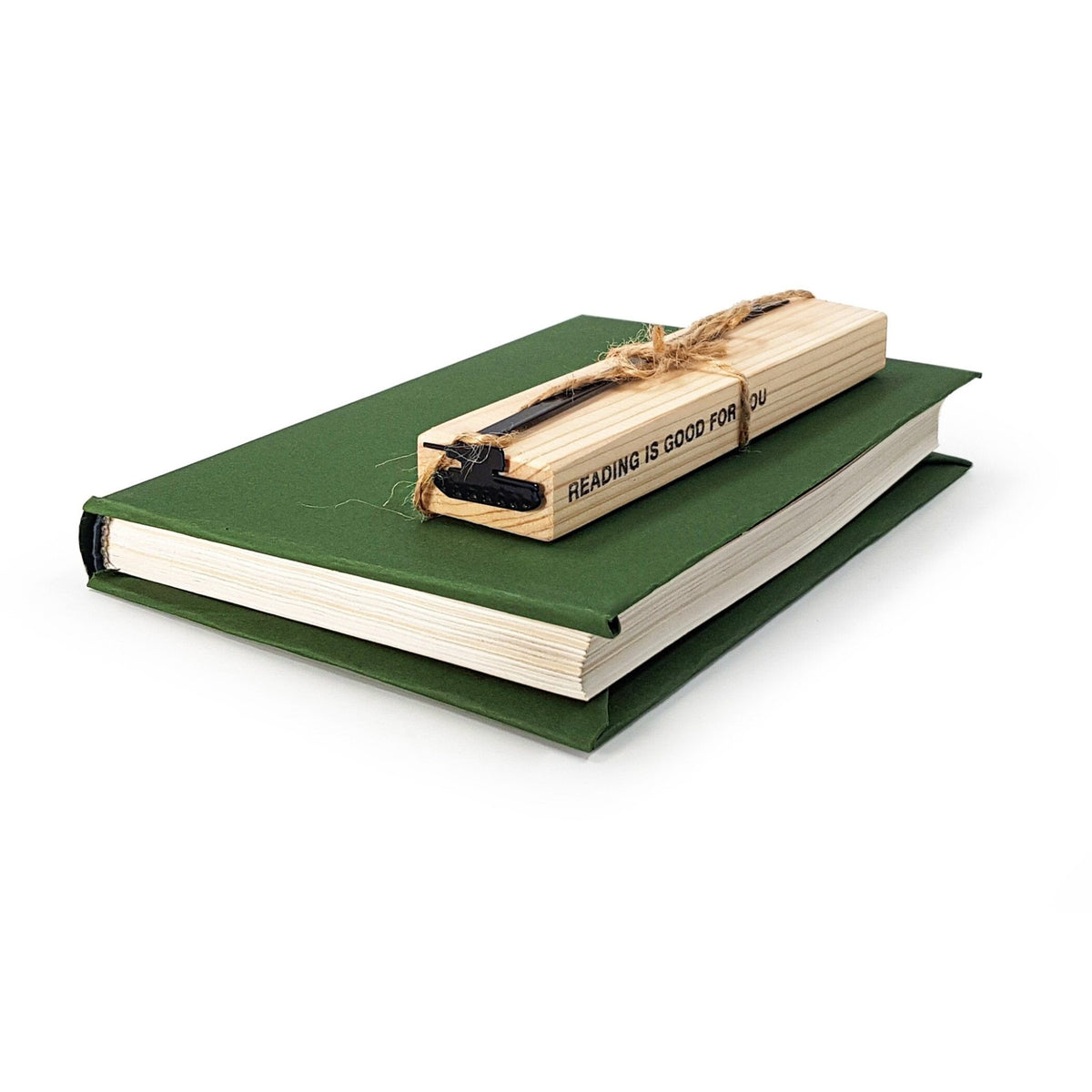 Tank metal bookmark packed with kraft paper and twine as a gift