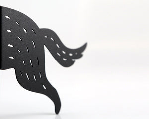 Wolf Metal Bookends – laser-cut steel, photo 4