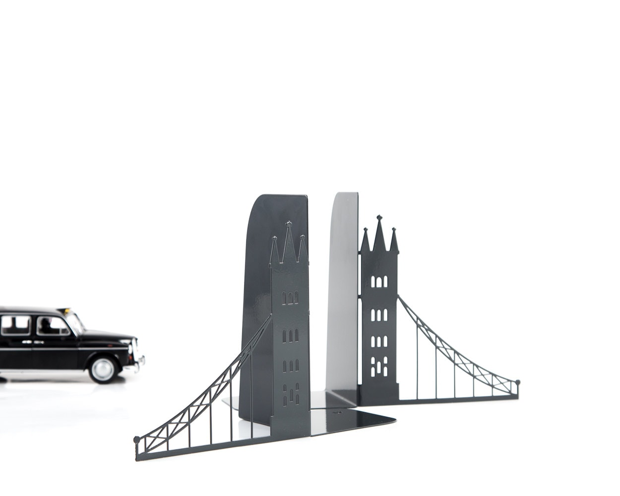 London Metal Bookends – laser-cut steel, photo 4
