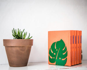 Monstera Leaf Metal Bookends – green – laser-cut steel, photo 6