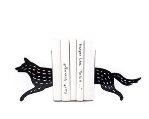 Wolf Metal Bookends – laser-cut steel, photo 1
