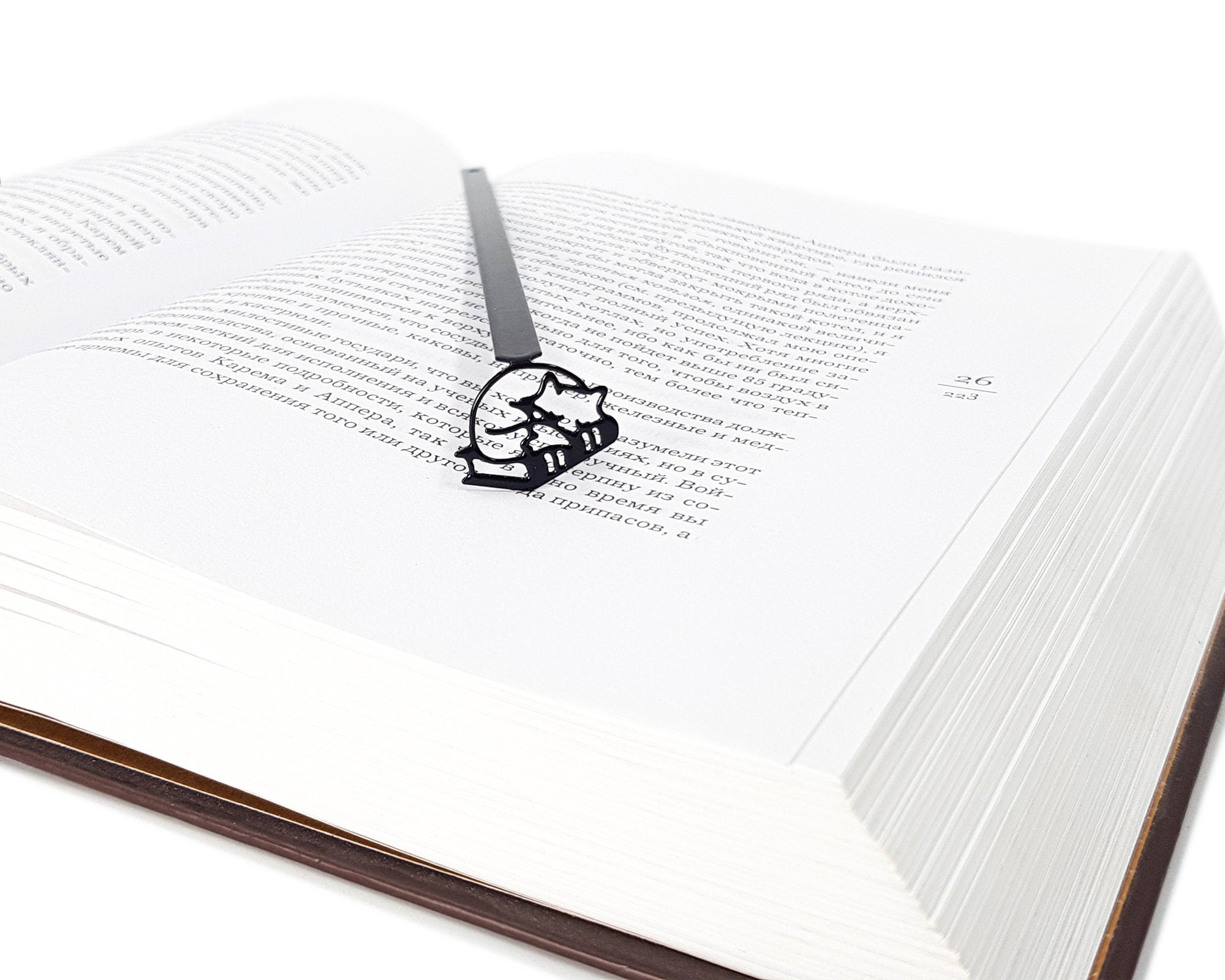 Fox Sleeping on the Books Metal Bookmark - Small Bookish Gift for Best Friend and Avid Readers - Atelier Article