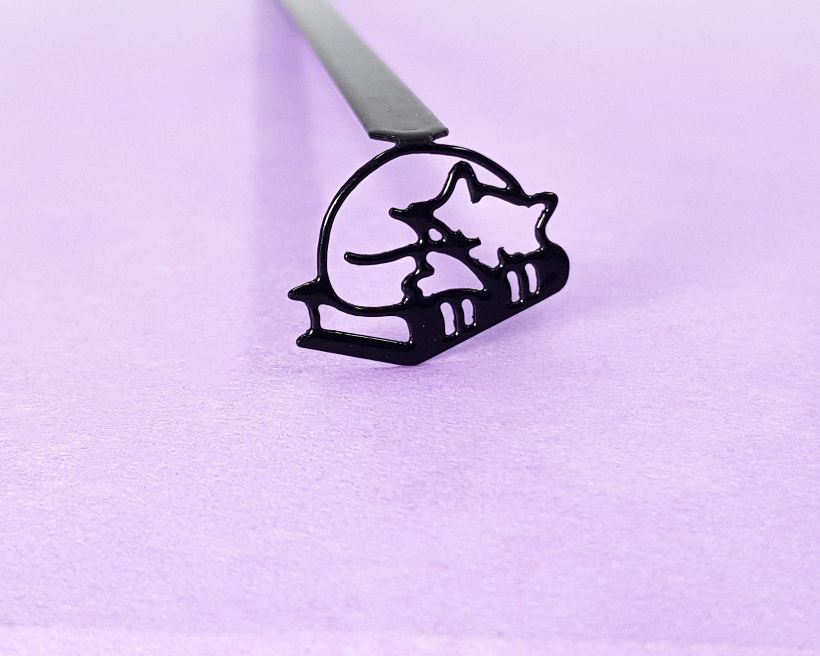 Fox Sleeping on the Books Metal Bookmark - Small Bookish Gift for Best Friend and Avid Readers - Atelier Article