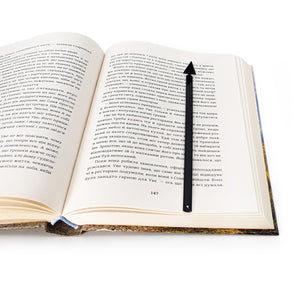 Triangle Minimalist Bookmark - Sleek and Modern Design for Avid Readers and Lovers of Simplicity - Atelier Article