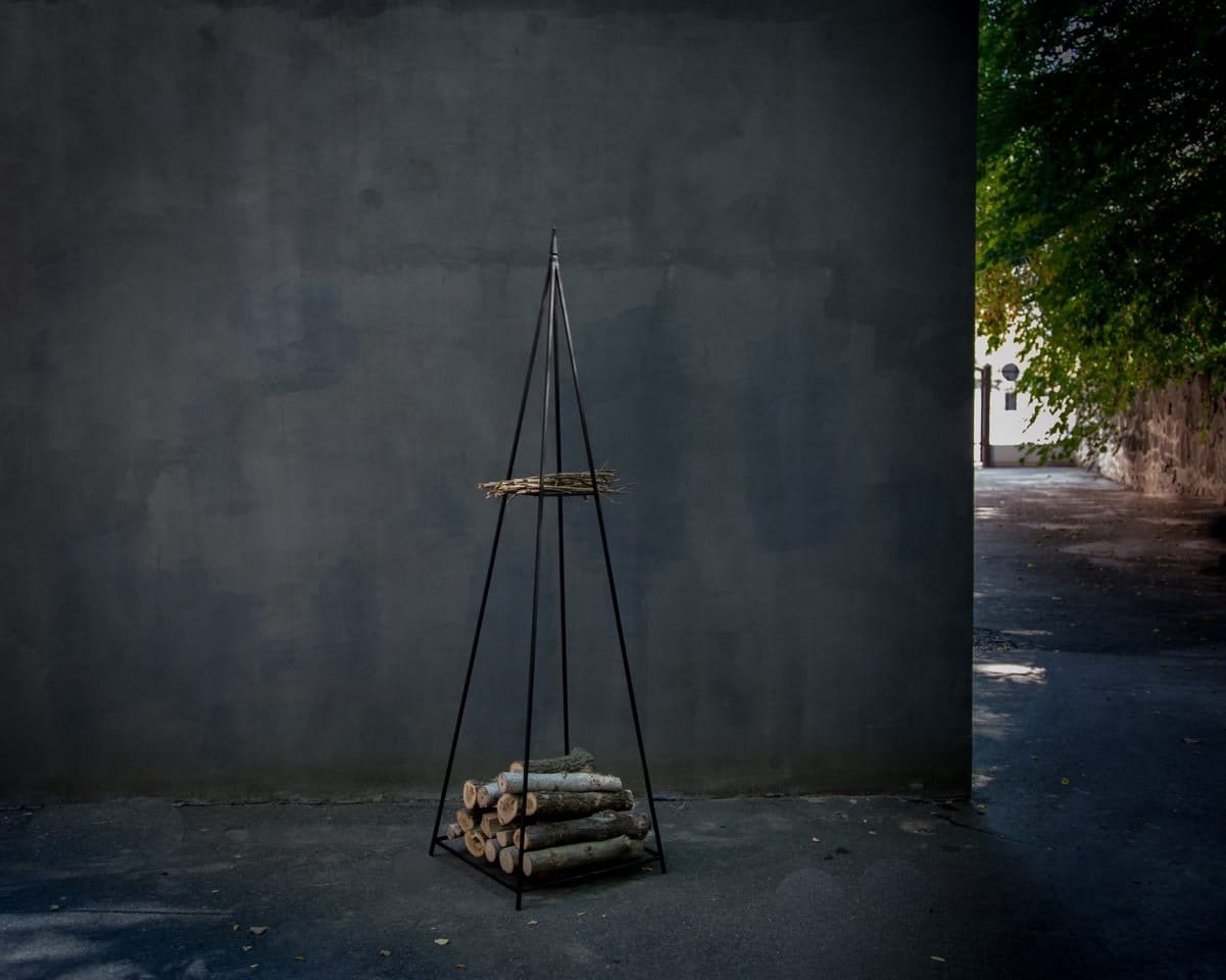 Pyramid Log Holder - Atelier Article