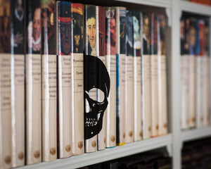 Skull Bookshelf Divider - Bookmark. - Atelier Article