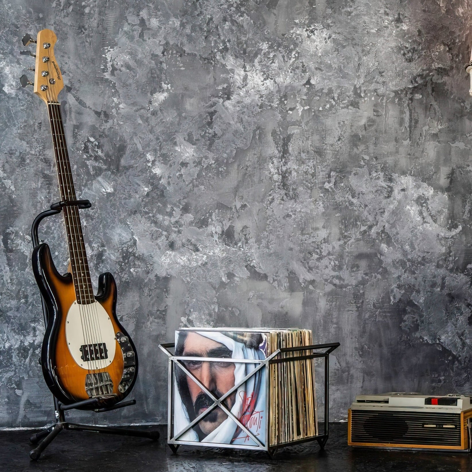 Premium Quality Hand-welded Vinyl Record Metal Crate With Handles. - Atelier Article