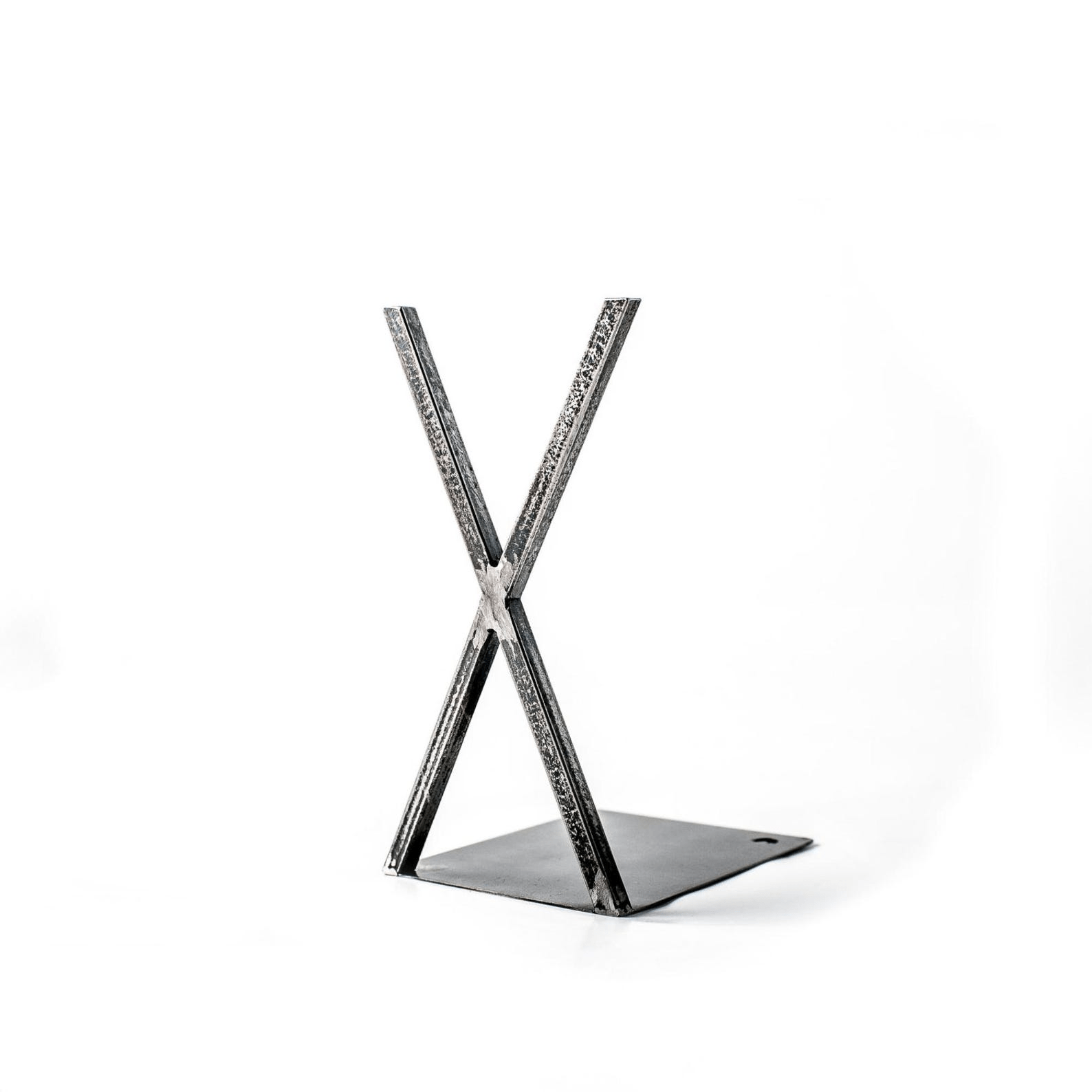 X-Shaped Steel Bookends – Sculptural Minimalism in Hand-Forged Metal - Atelier Article