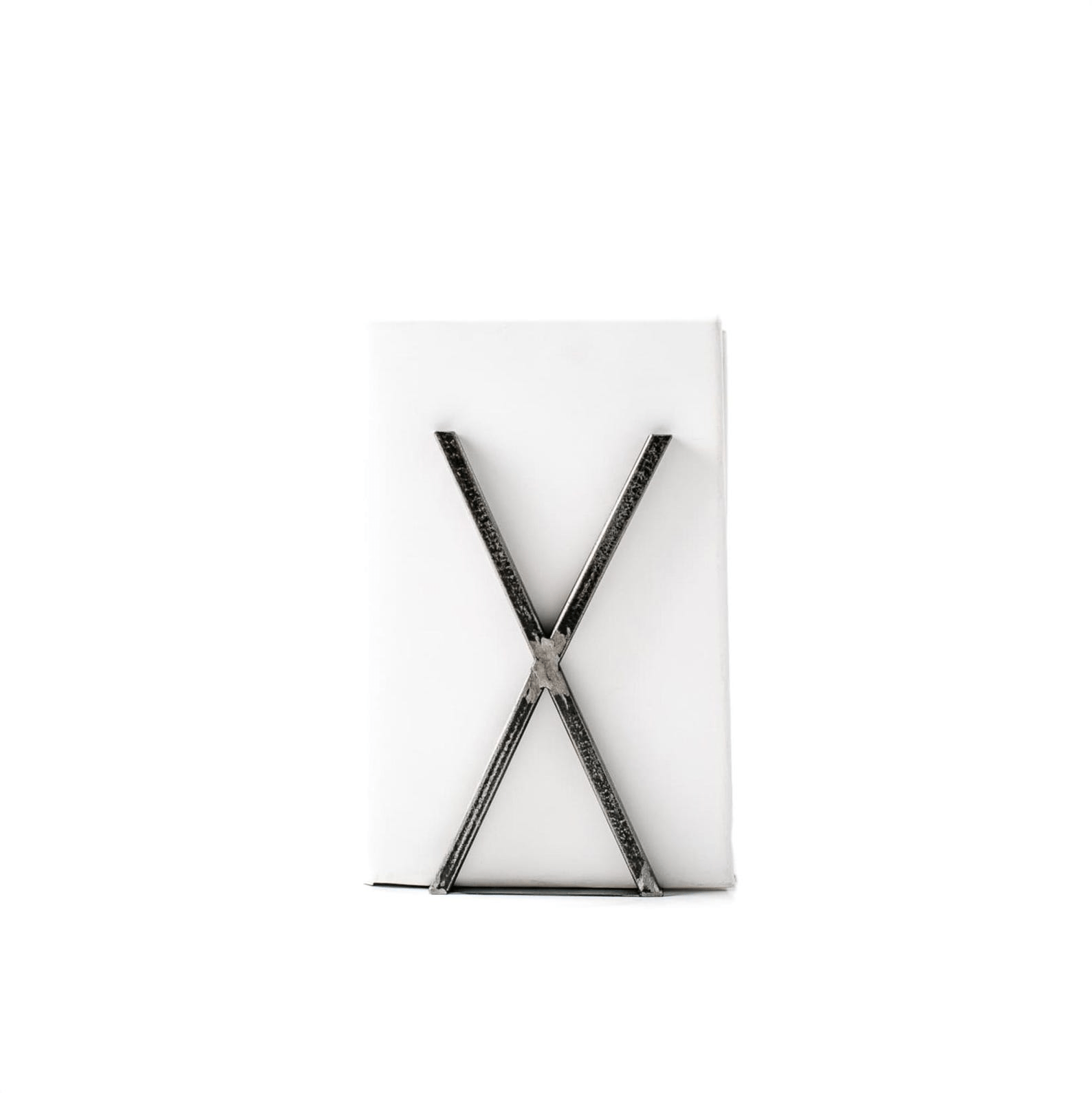 X-Shaped Steel Bookends – Sculptural Minimalism in Hand-Forged Metal - Atelier Article